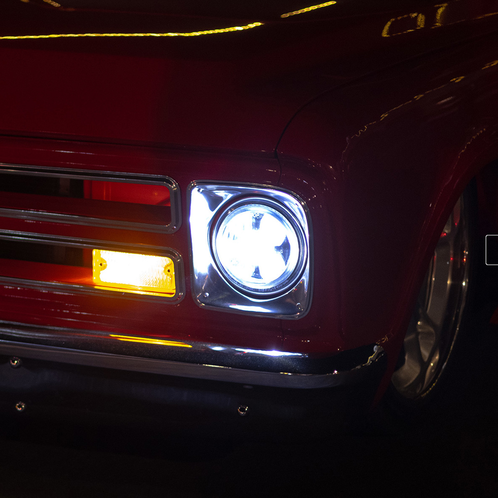 UNIVERSAL ULTRALIT - High Power LED 7" Projection Headlight With Dual Color LED Position Halo Ring